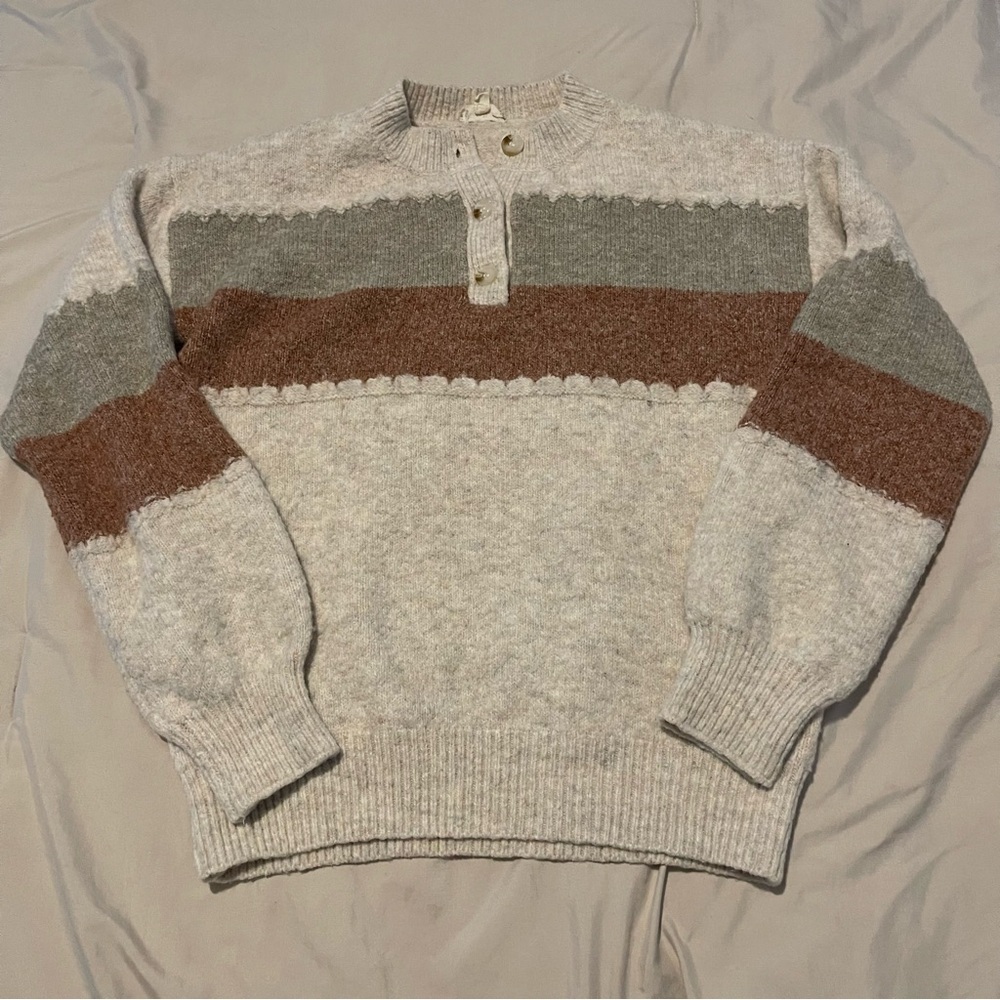 Women’s Tan and Brown Sweater Size S